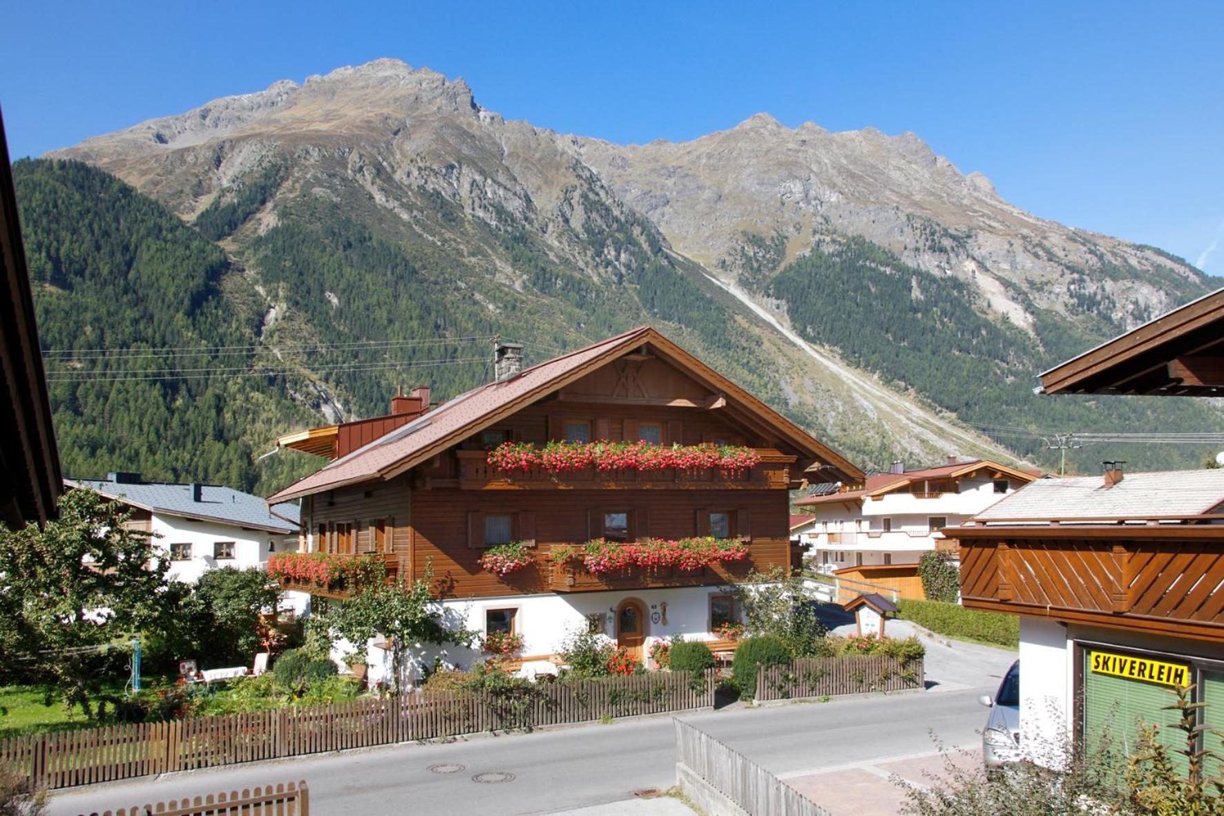 Haus Stefan Villa Längenfeld Exterior photo